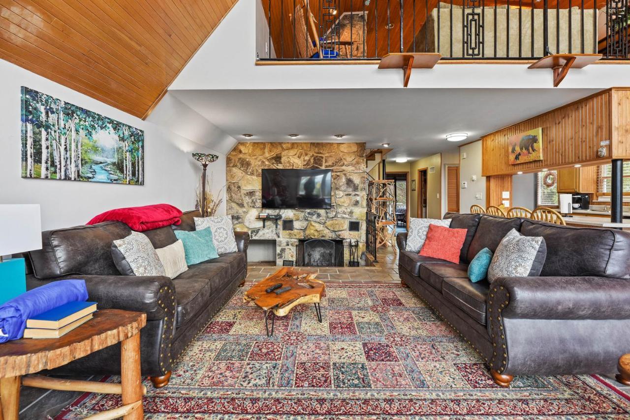Smokystays Private Pool Chalet ガトリンバーグ エクステリア 写真