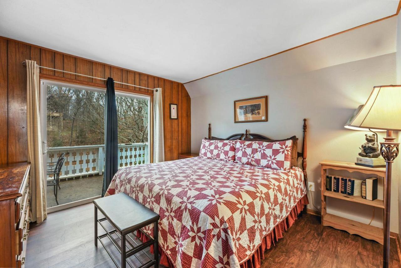 Smokystays Private Pool Chalet ガトリンバーグ エクステリア 写真