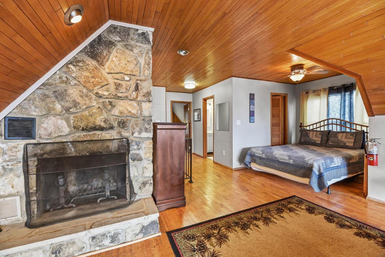 Smokystays Private Pool Chalet ガトリンバーグ エクステリア 写真