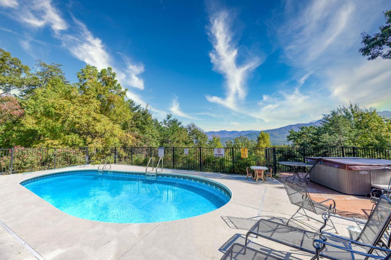 Smokystays Private Pool Chalet ガトリンバーグ エクステリア 写真